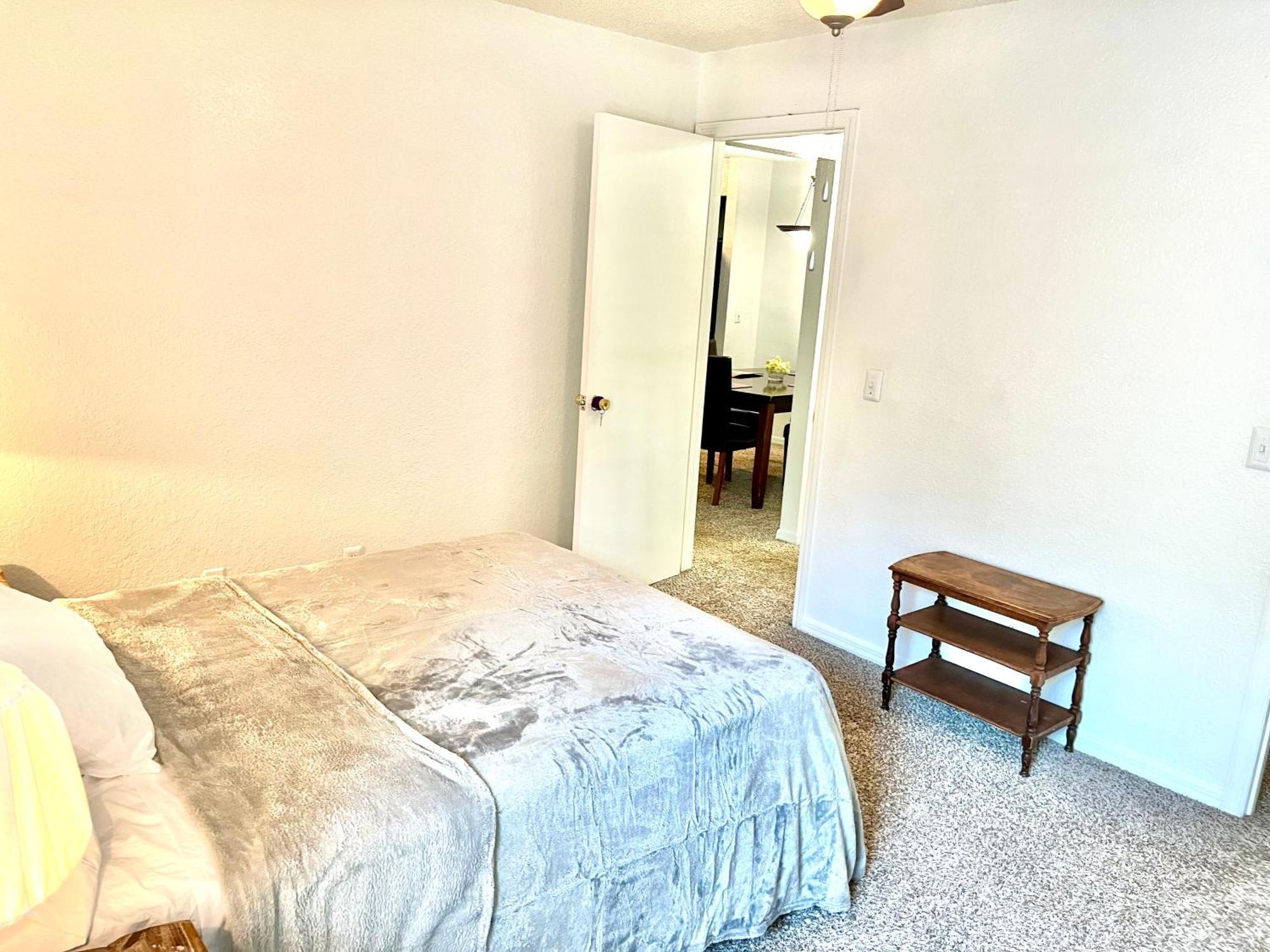 Apartment Daytona 2 Bed 10 Minutes To With Balcony
