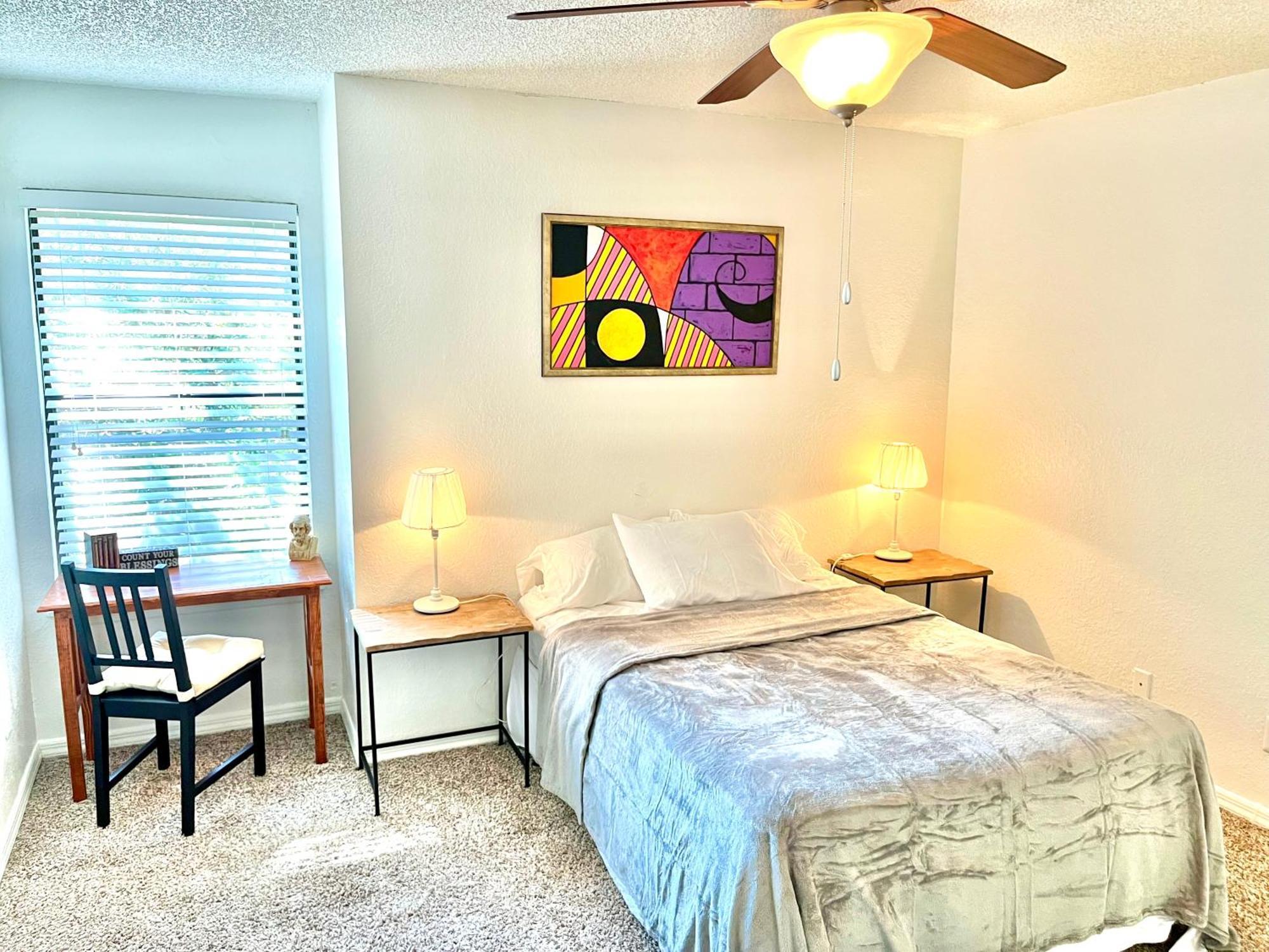 Daytona 2 Bed 10 Minutes To With Balcony *