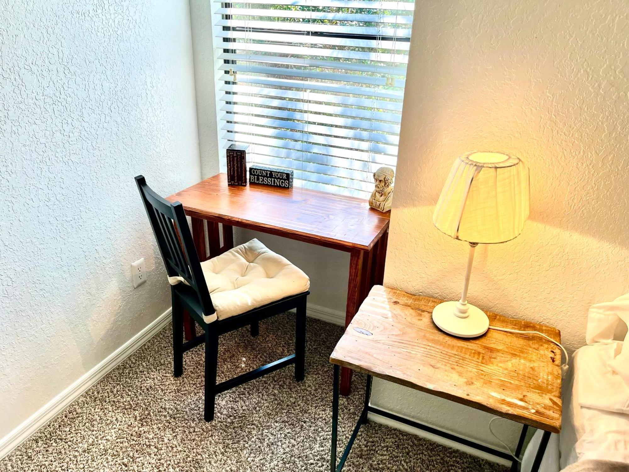 Daytona 2 Bed 10 Minutes To With Balcony * Port Orange