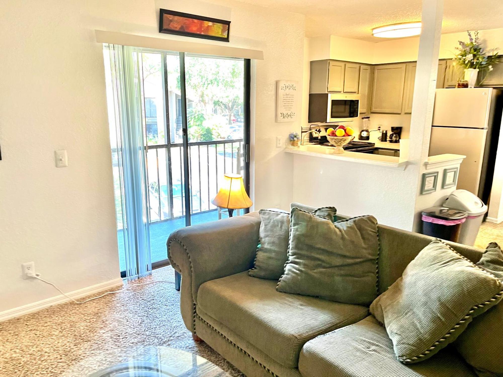 Apartment Daytona 2 Bed 10 Minutes To With Balcony