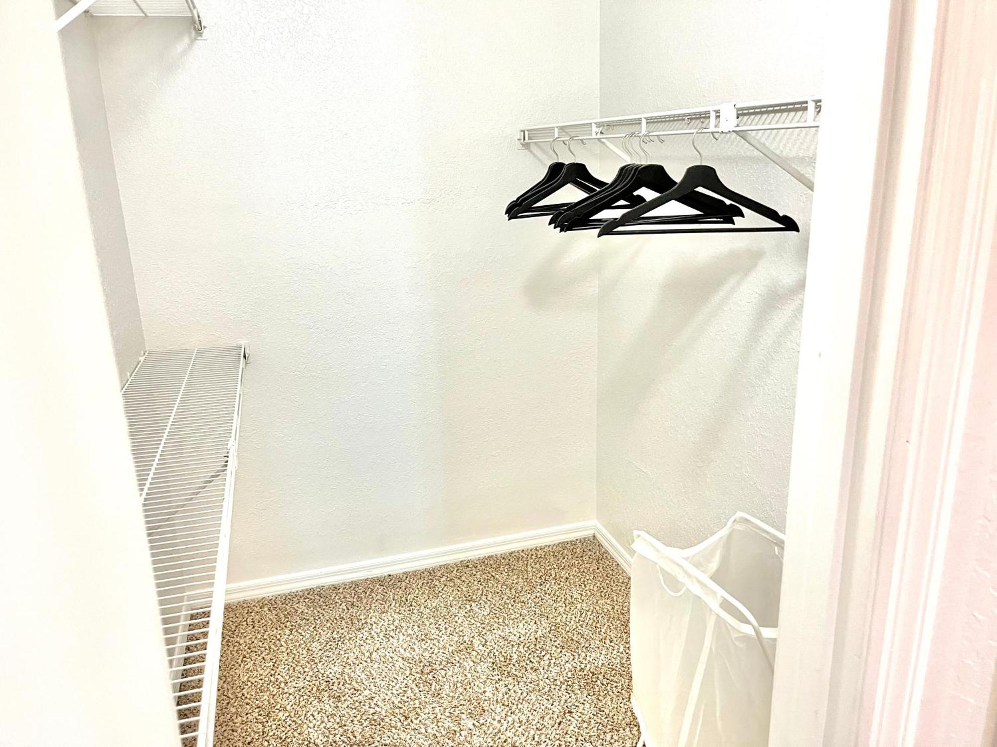 Daytona 2 Bed 10 Minutes To With Balcony *