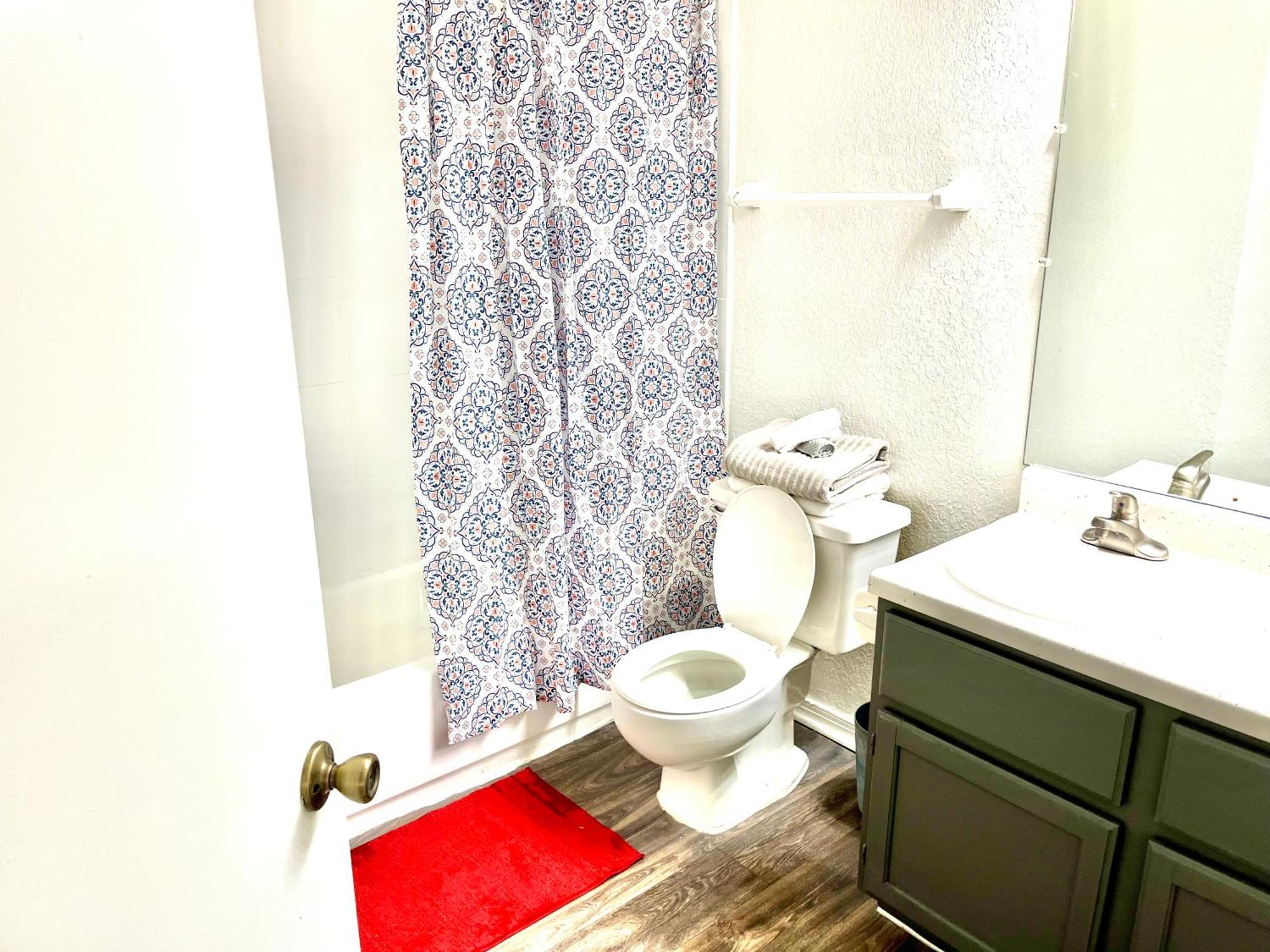Daytona 2 Bed 10 Minutes To With Balcony Apartment