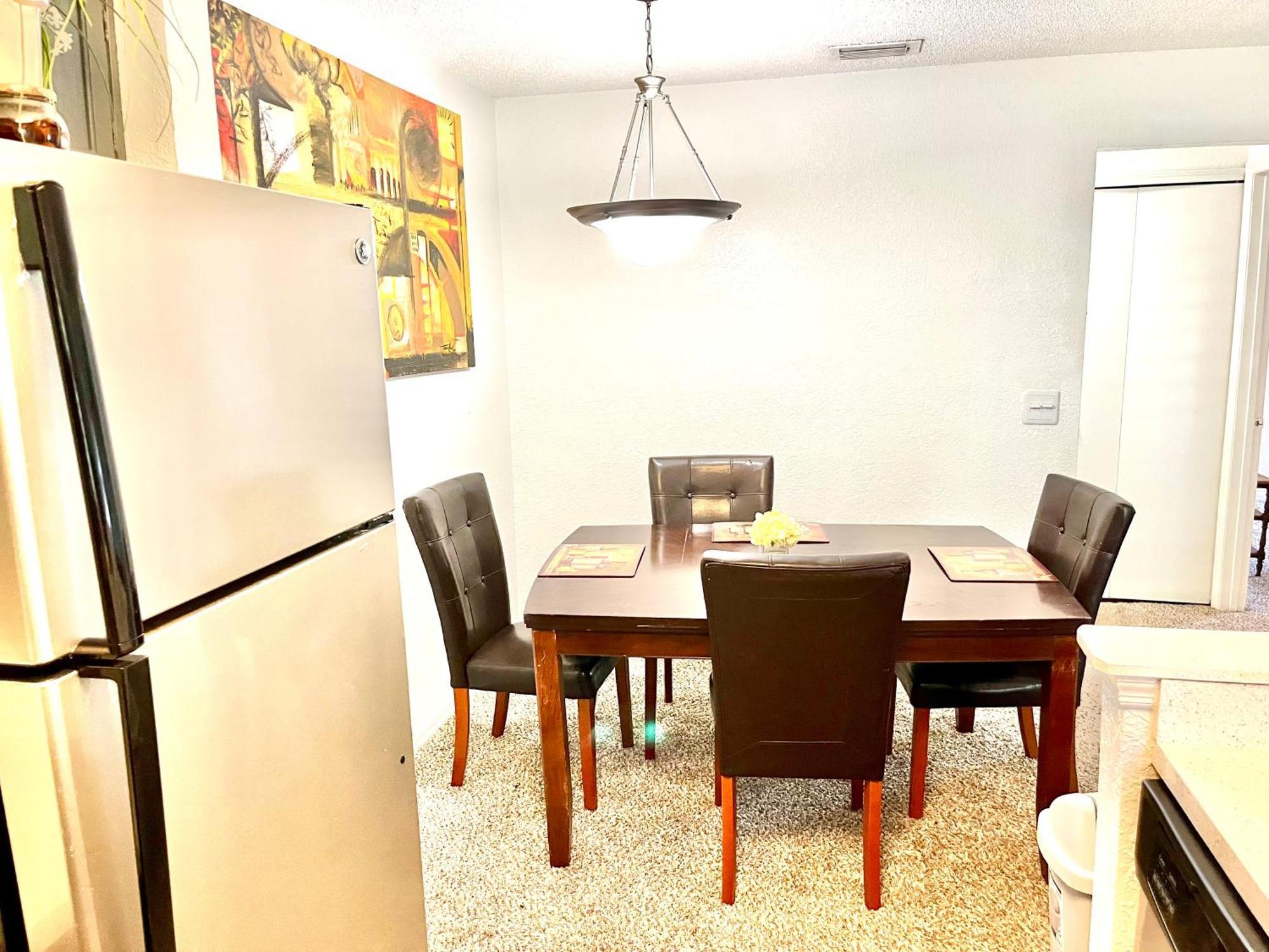 Daytona 2 Bed 10 Minutes To With Balcony Apartment *