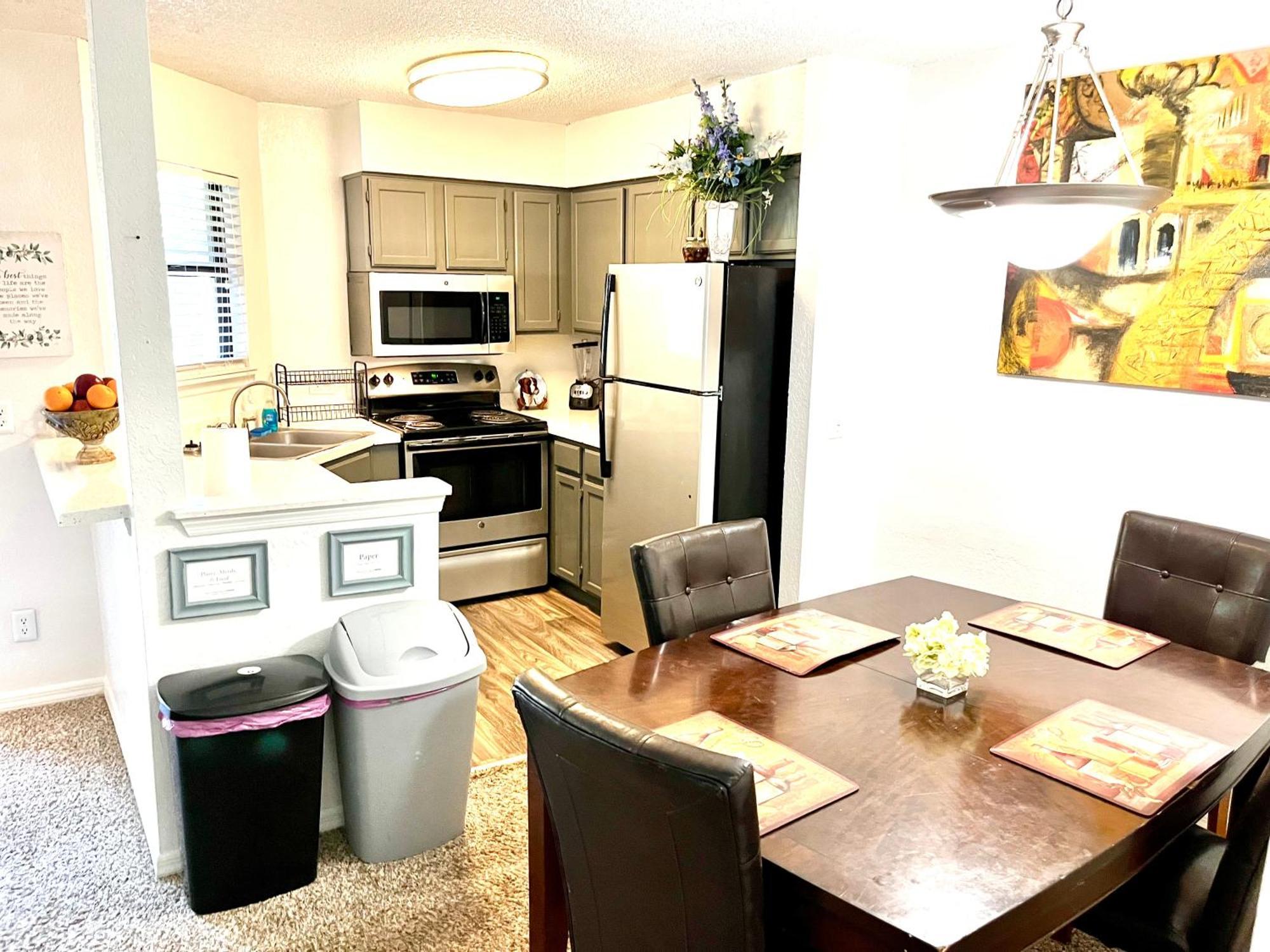Daytona 2 Bed 10 Minutes To With Balcony * Port Orange