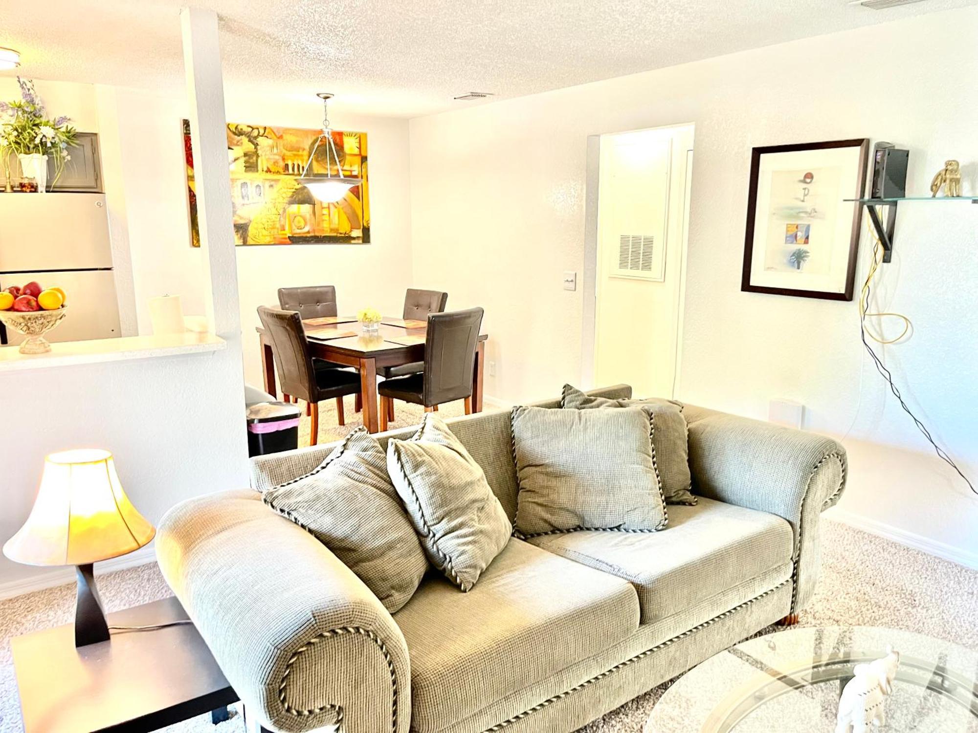 Daytona 2 Bed 10 Minutes To With Balcony * Port Orange